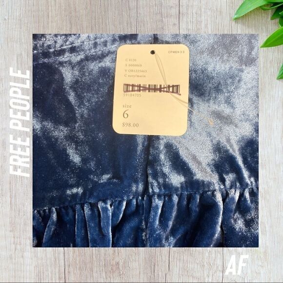 FREE PEOPLE SWEET BUT TOUGH VELVET MINI SKIRT NEW NWT NAVY SIZE 4,6,8 - Picture 5 of 12